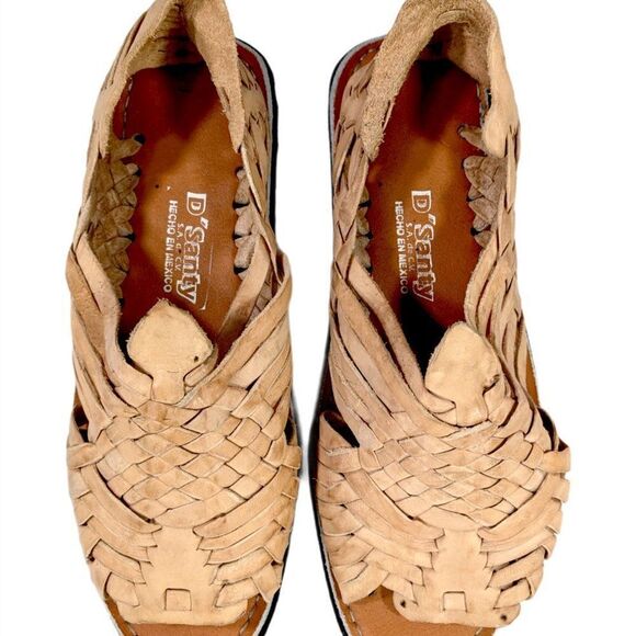 NWOT D' Santy Leather Sandals - Picture 4 of 9